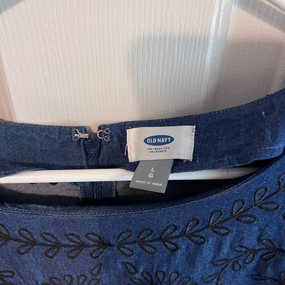 Old Navy , used once - Picture 2 of 2